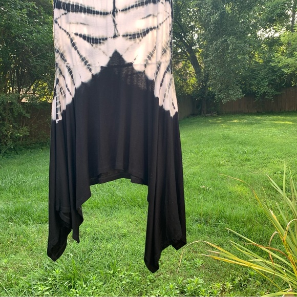 WD.NY Flowy Asymmetrical Black & White Tie dye Rayon Blend Tank top Size Medium - Picture 7 of 13